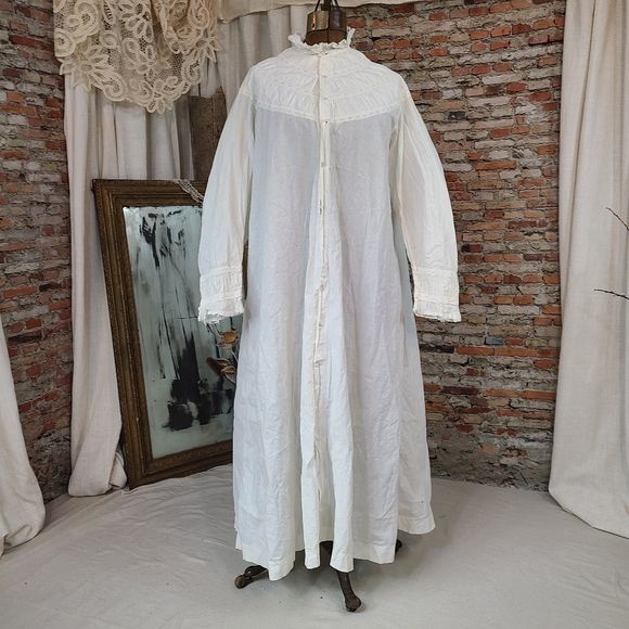 Antique 1850s 1860s White Nightgown Civil War Era Cotton Robe Eyelet Drop Sleeve - Picture 6 of 16